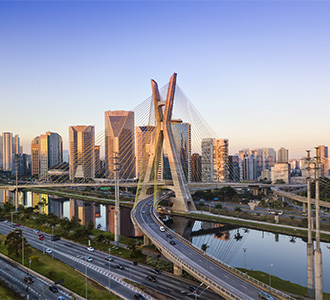 imagem da ponte Estaiada em São Paulo.