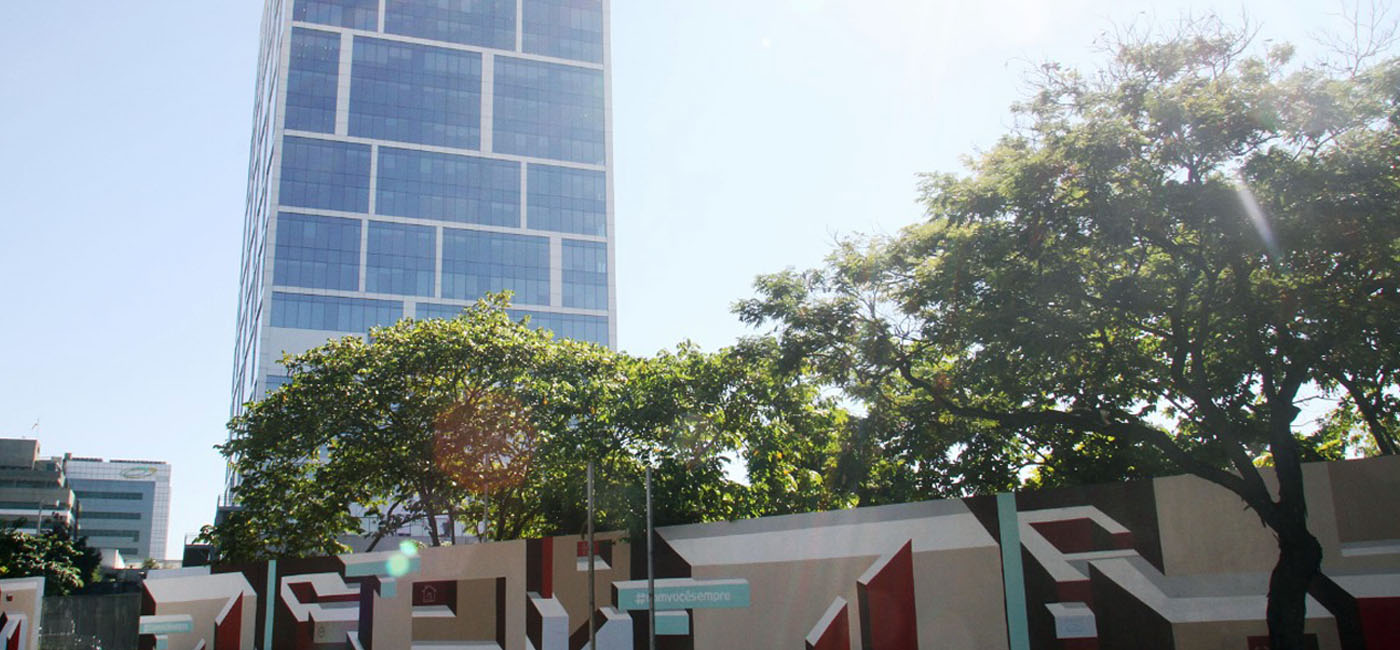 Grafite de mil metros quadrados envolve nova sede da Bradesco Seguros
