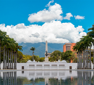 Vista panorâmica do Paseo Los Proceres em Caracas, Venezuela.